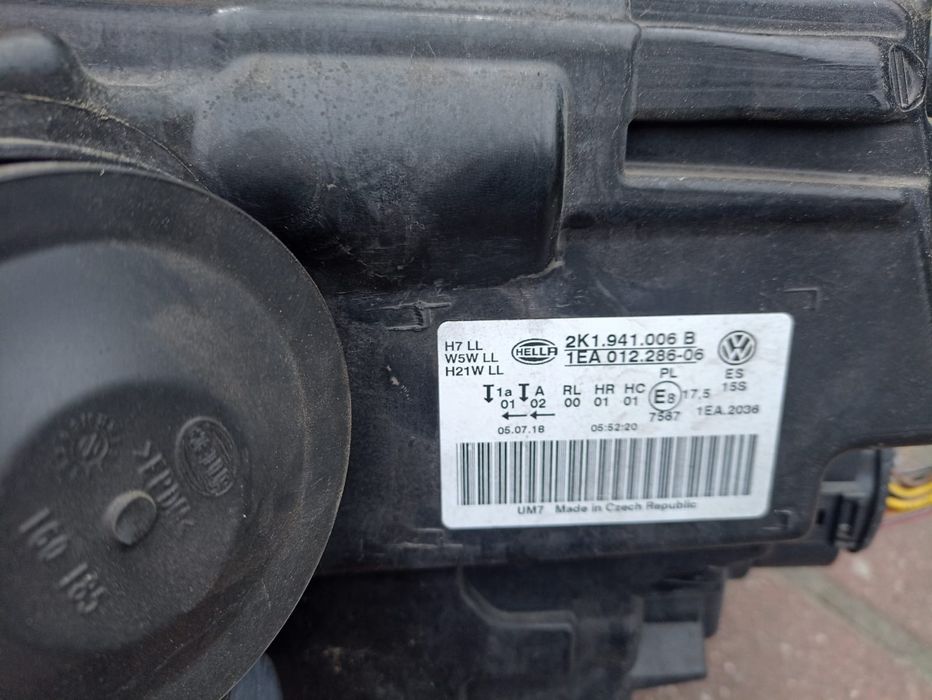 Lampy przednie kompletne VW Caddy 2K5