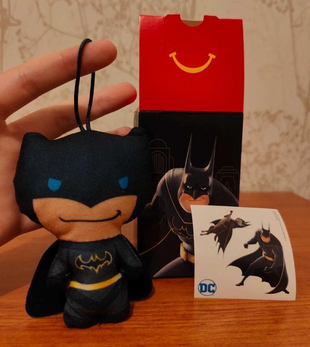 Brinquedo "BATMAN" – McDonald’s Happy Meal 2021 (com caixa original)