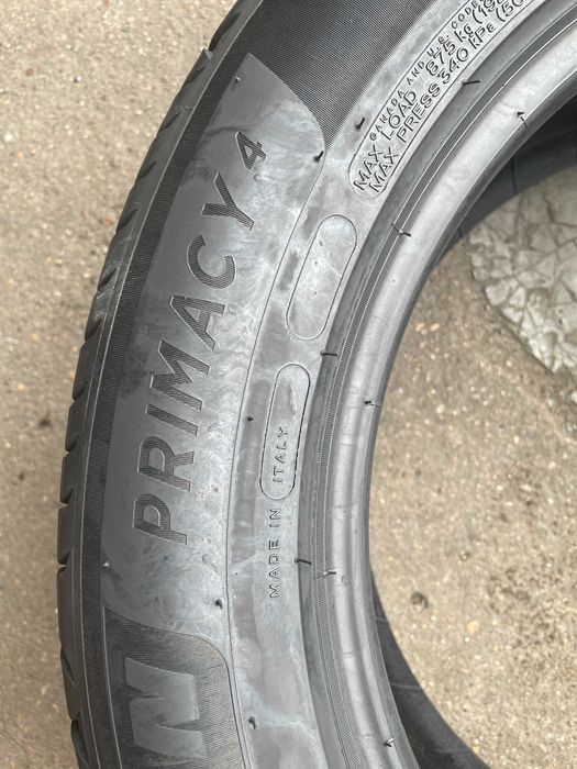 Komp. opon Michelin 235/55R17