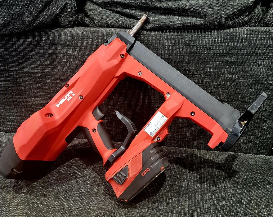 Цвяхозабивач [по бетону] Hilti BX 3