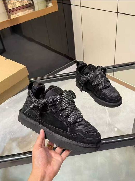 UGG Lowmel Black_R.40