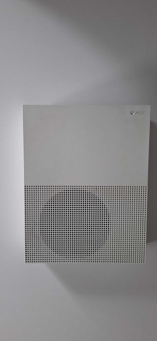 Xbox one S 500GB + Kinect Xbox One Model 1520 4 Gry