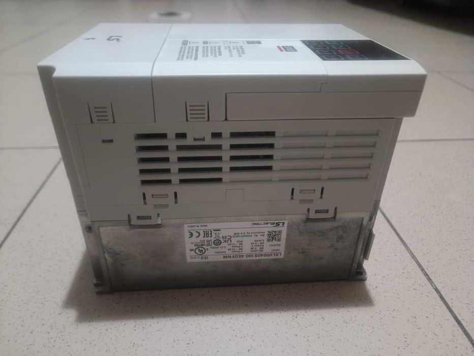 Falownik LS LSLV0040S100-4E0FNM 4kW 3x400V