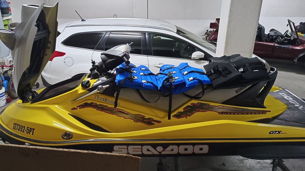 Seadoo GTX 185 4-TEC Supercharged com atrelado (apenas 77 horas )