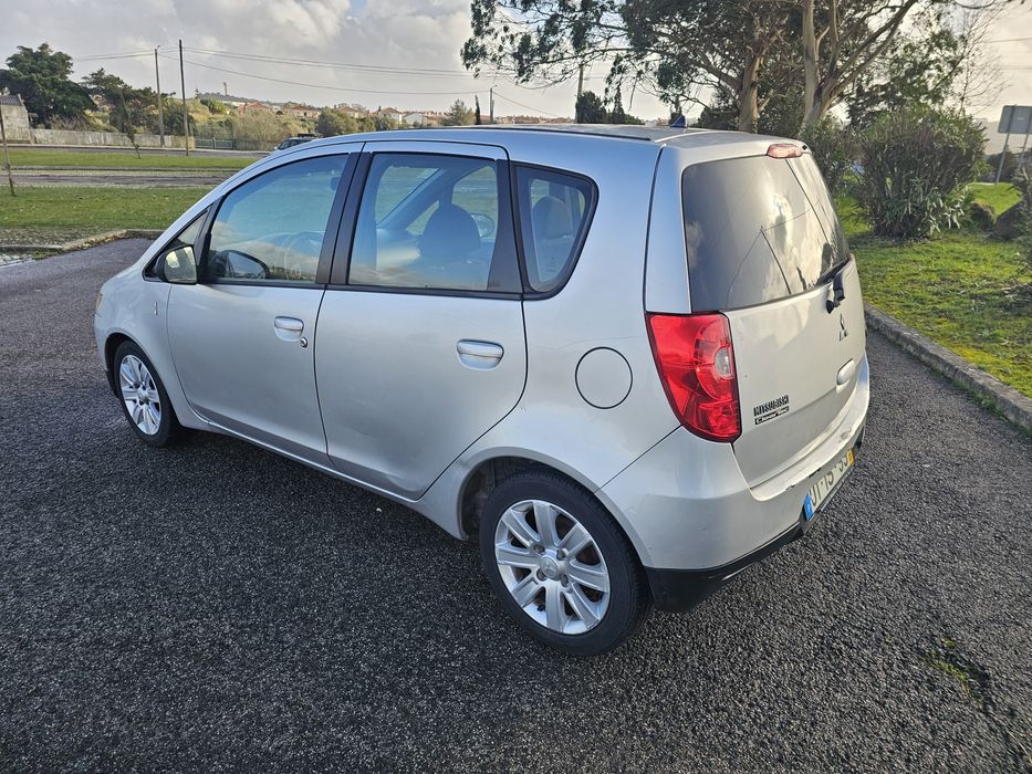 Mitsubishi colt 2010