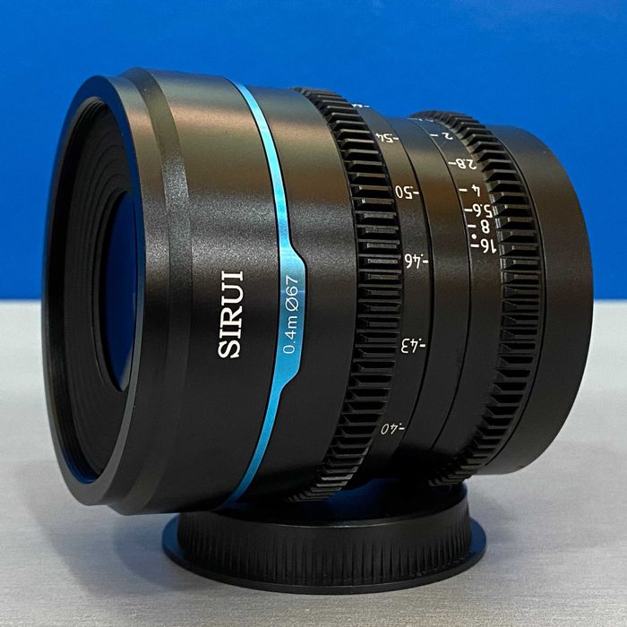 SIRUI Night Walker 35mm T1.2 (Canon RF)