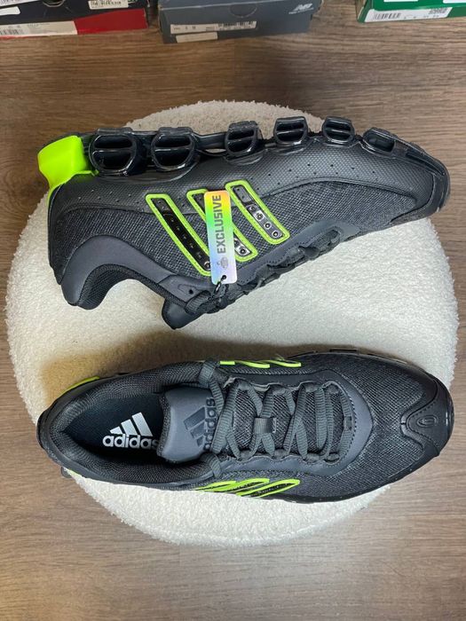 Кросівки Adidas Megaride, розмір 43 та 45. Оригінал.