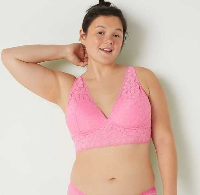 Розовый комплект нижнего белья кружевной Victoria's Secret р.М бралетт