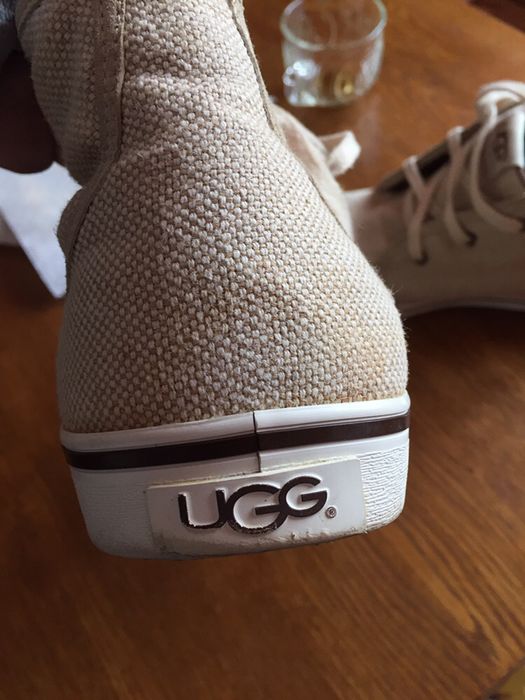 Продам кеди UGG оригинал 42 р.