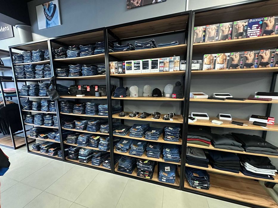 Meble wyposażenie sklepu odzieżowego bramka antykradzieżowa