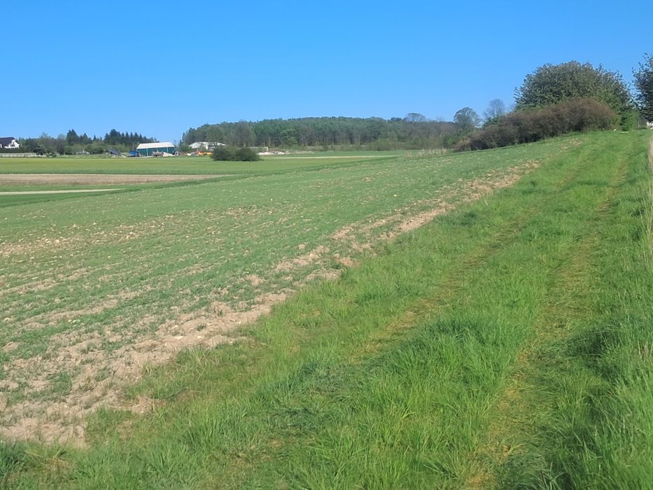 Działki budowlane od  8 arów.