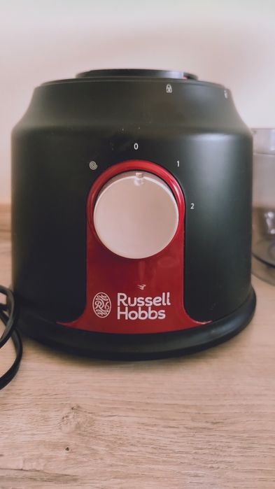 Robot kuchenny Russell Hobbs z akcesoriami
