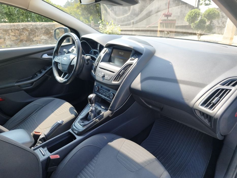 Ford focus 1.5 TDCI Titanium 2015