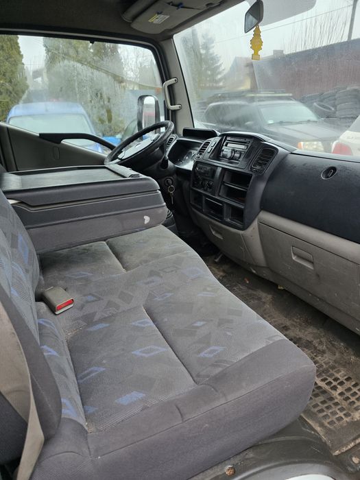 Renault maxity nissan cabstar 2.5 dci