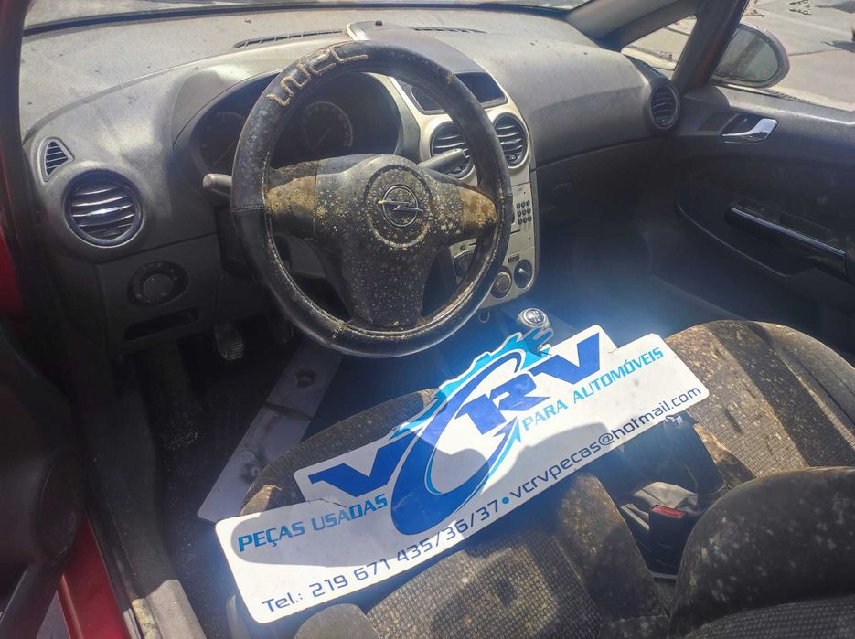 Opel Corsa D - Viatura para Peças