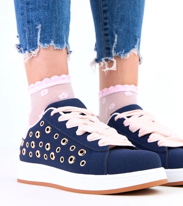 Granatowe sneakersy na platformie z nitami Adelis