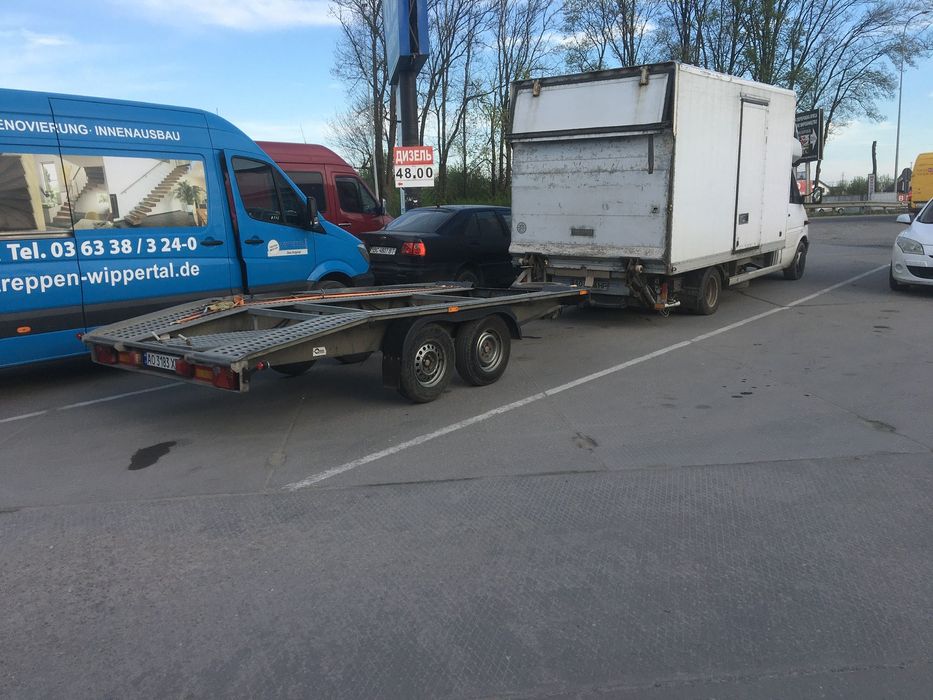 Послуги евакуатора 24/7 Вантажні перевезення до 4т