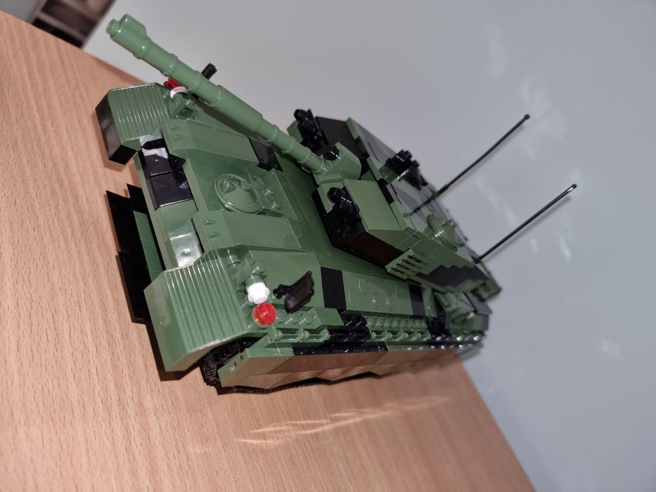 Cobi Electronic Czołg elektroniczny Challenger II 21902