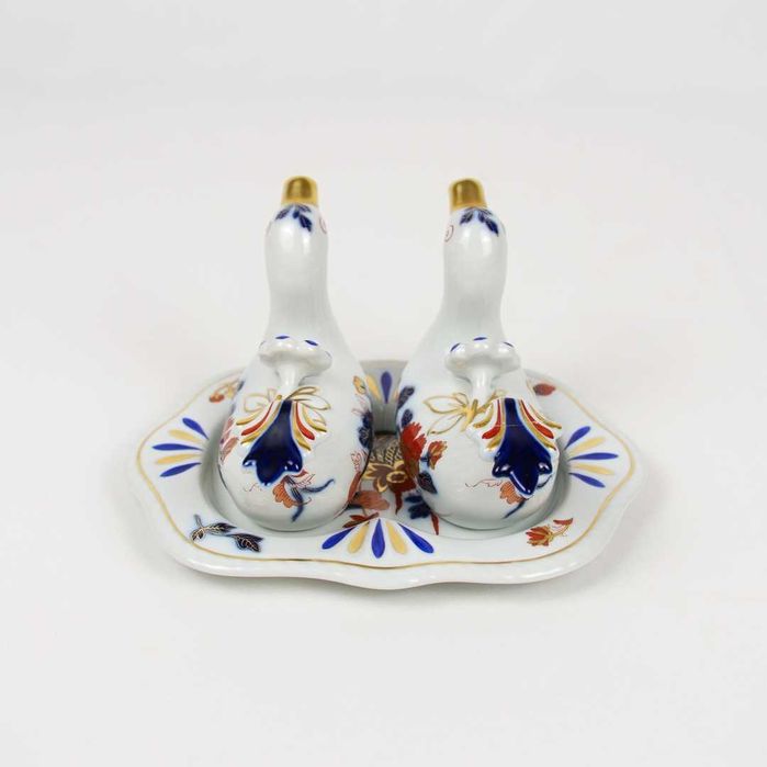 Galheteiro em porcelana da Vista Alegre da coleção "Imari"