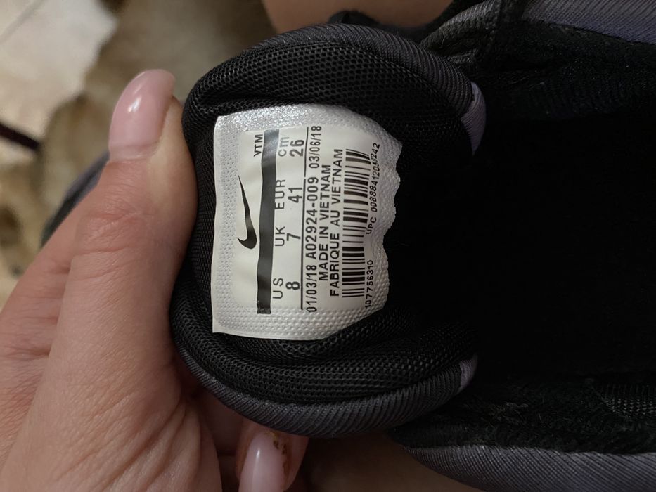 Кроссовки Nike