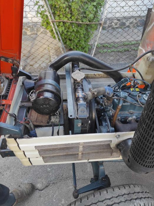 Мінітрактор Кубота 1600, повнопривідний.