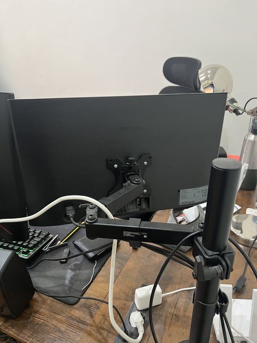Monitores samsung com braço