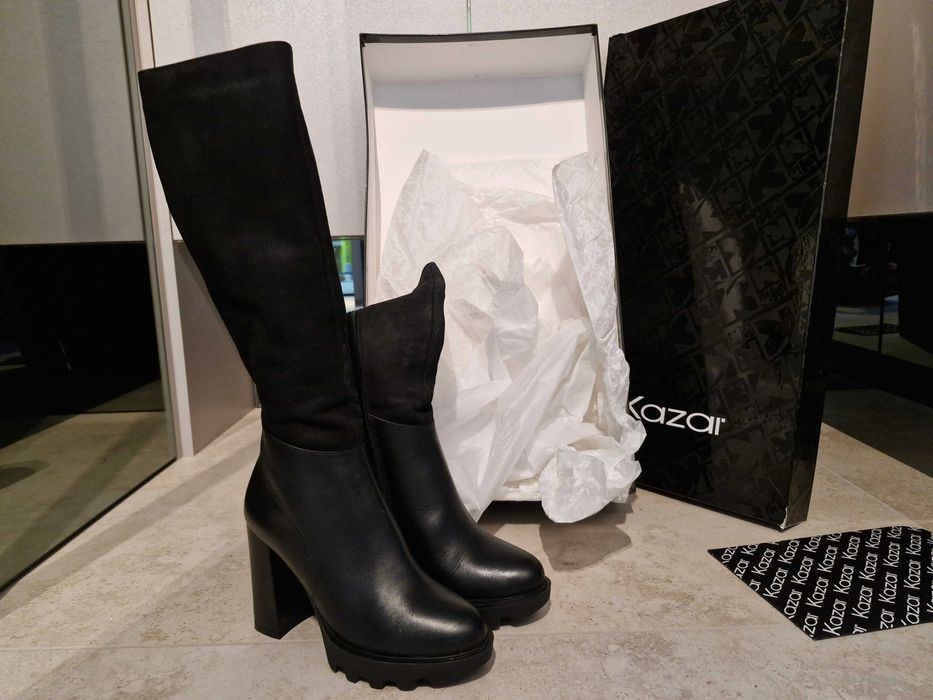 Czarne skórzane kozaki KAZAR na wygodnym obcasie i koturnie r.37
