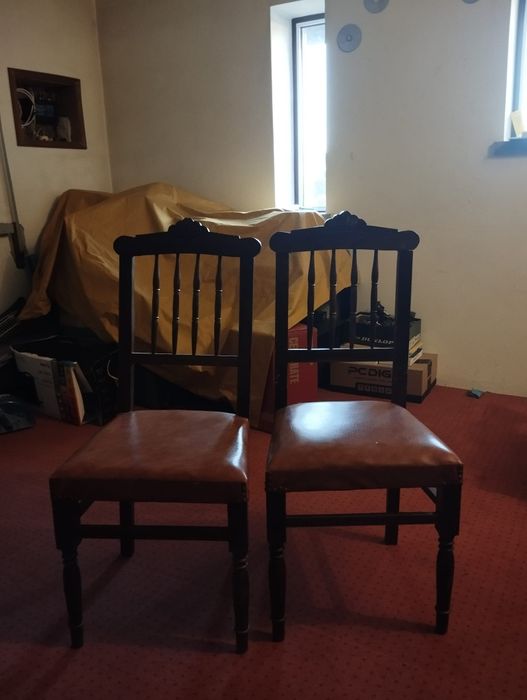 2 Cadeiras almofadas antigas