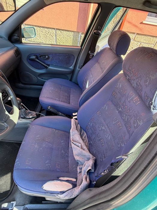 Fiat Palio Weekend Gasolina Acidentada – Anda – Motor e mecânica em bom estado. Inspeção em Dia – 700€