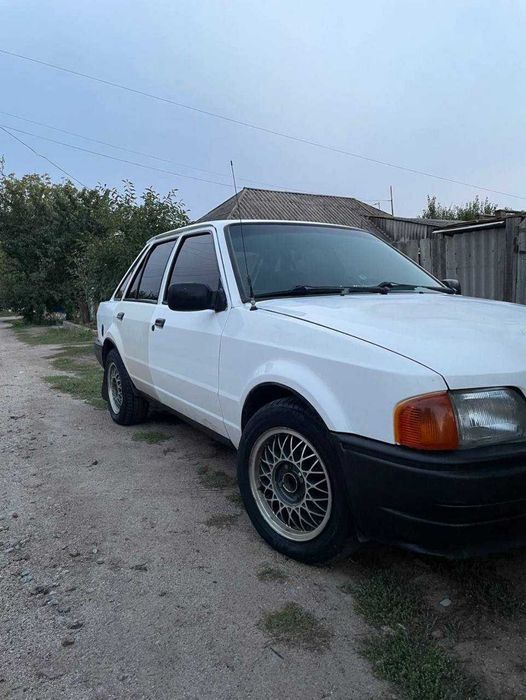 Ford Escort 1987