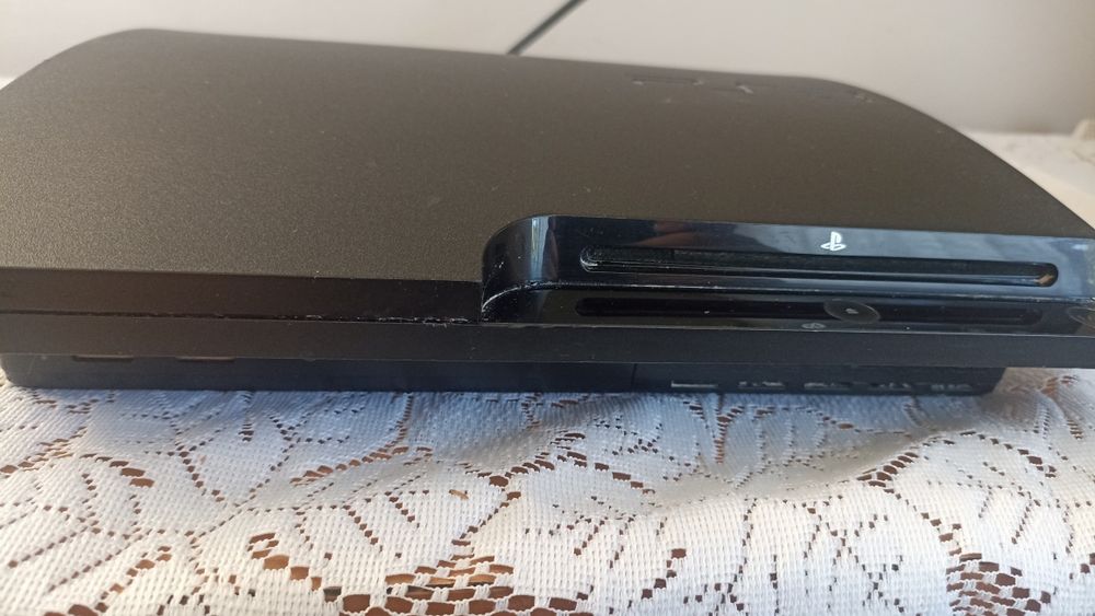 PS3 Slim sprawna, używana