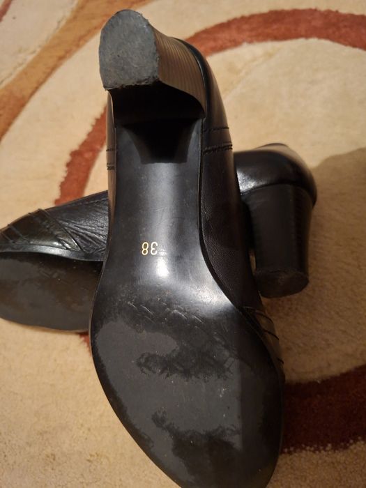 Buty pantofle czasne skórzane r 38