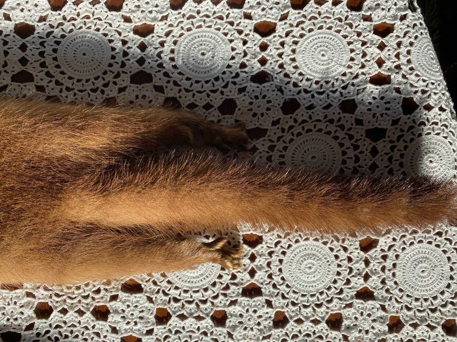 Estola de vison castanho claro