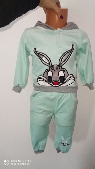 Welurowy dres króliczek  12/18 mies