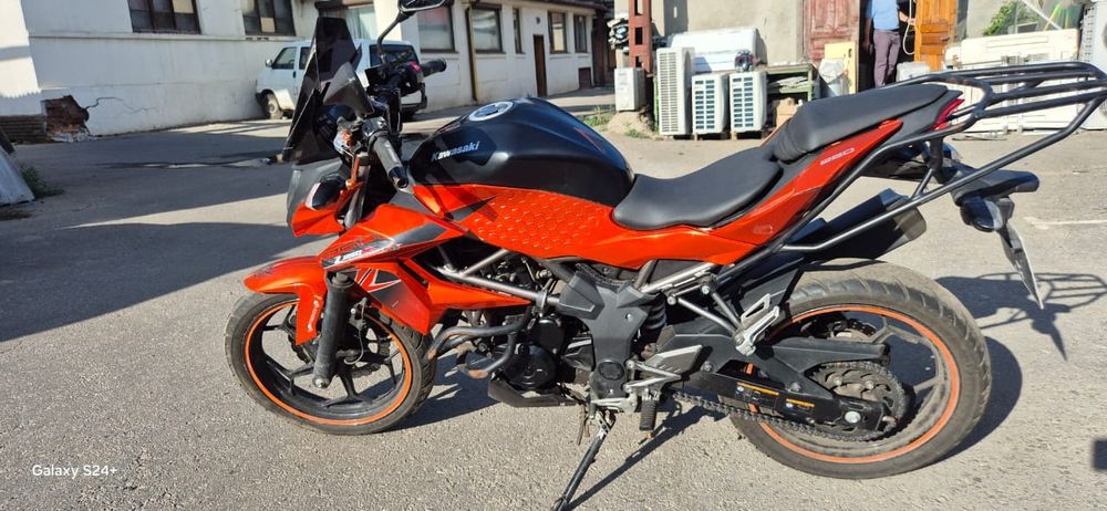 Продам мотоцикл Kawasaki z-250