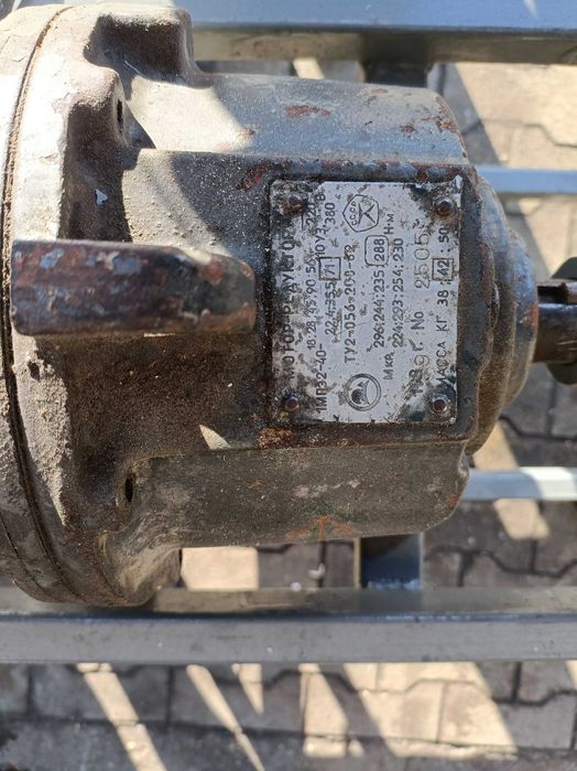 Brykieciarka ślimakowa