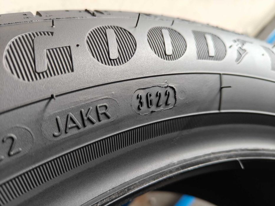 Goodyear R18 215/55 95Н EfficientGrip Performance літні шини дуже якісні тихі з добрим накатом