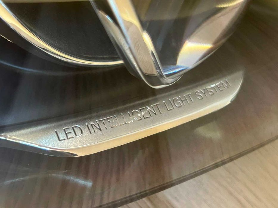 Farol / ótica Mercedes benz CLC W205 ILC Original - Direito