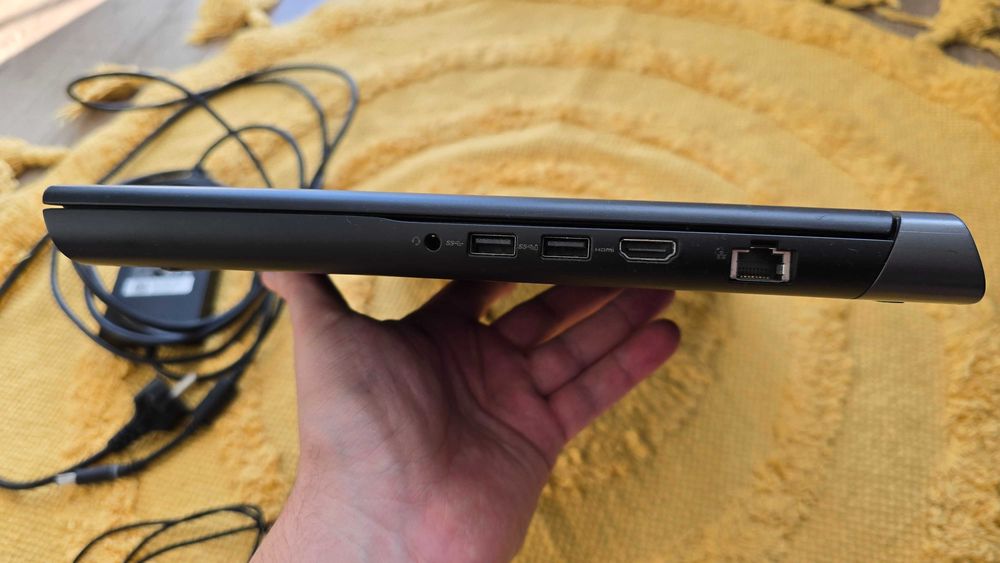 Laptop Dell inspiron 7566 i7
