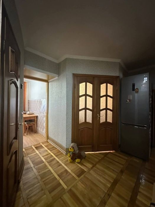 Продається 3 - кімнатна квартира
