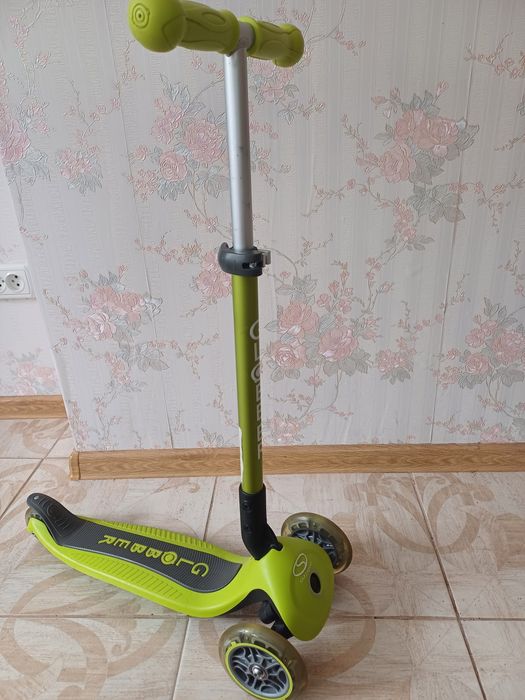 Продам самокат и велосипед