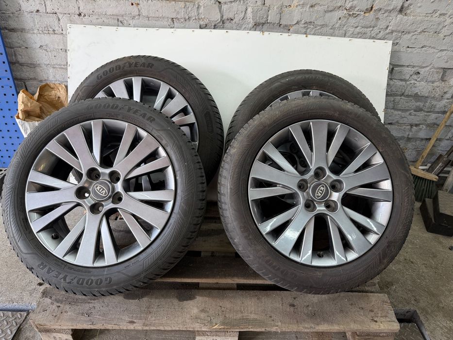 Felgi koła KIA Mazda 5x114.3 ET60 215/55/17 całoroczne wielosezonowe