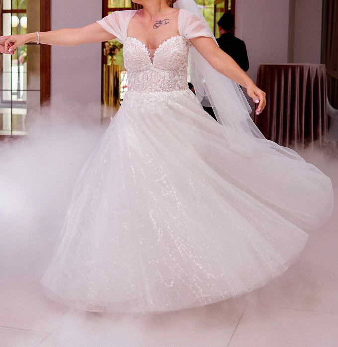 suknia ślubna firmy AGNES