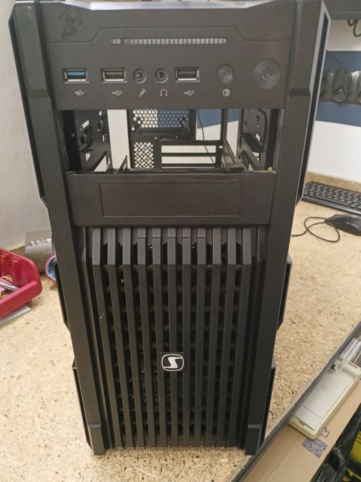 obudowa pc Silentium Gladius M20 Pure Black
