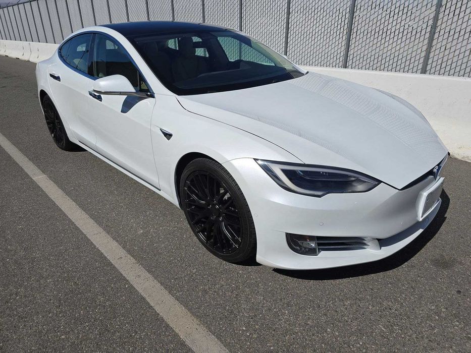 2017 Tesla Model S 75D