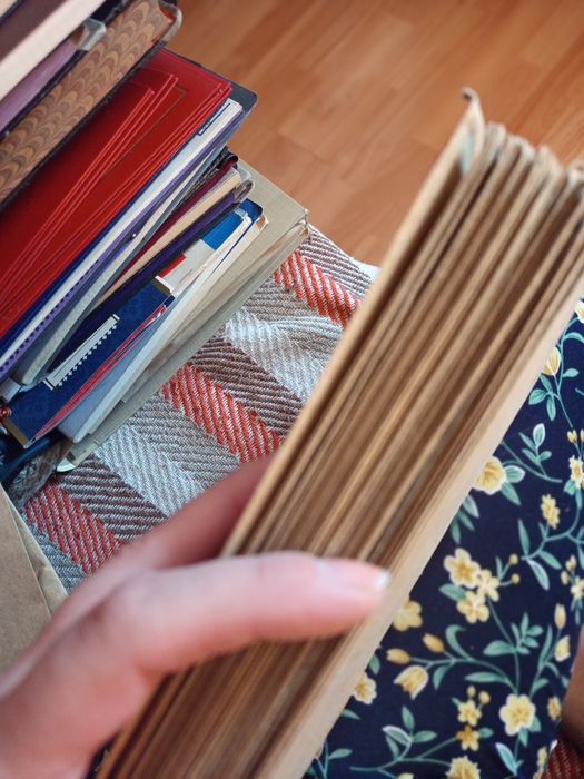 Zestaw 31 wypracowań z języka angielskiego z 1979 r.