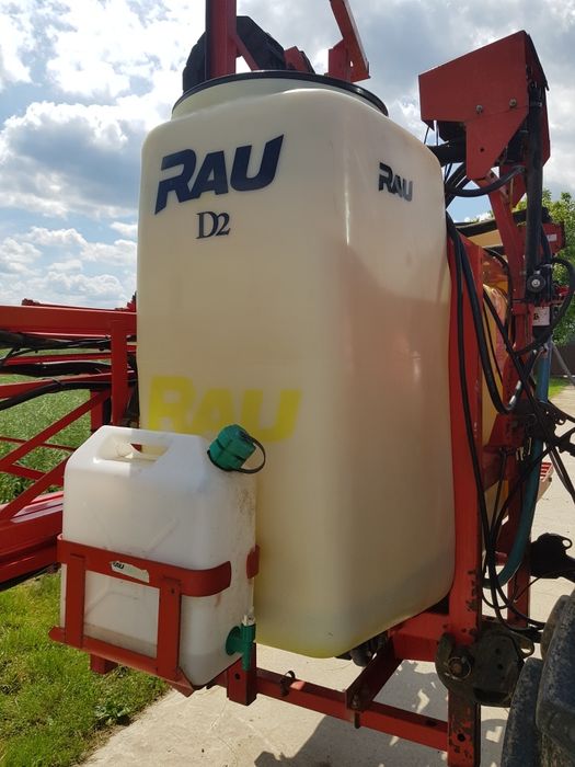 Opryskiwacz Rau D2 900l. 15 metrów