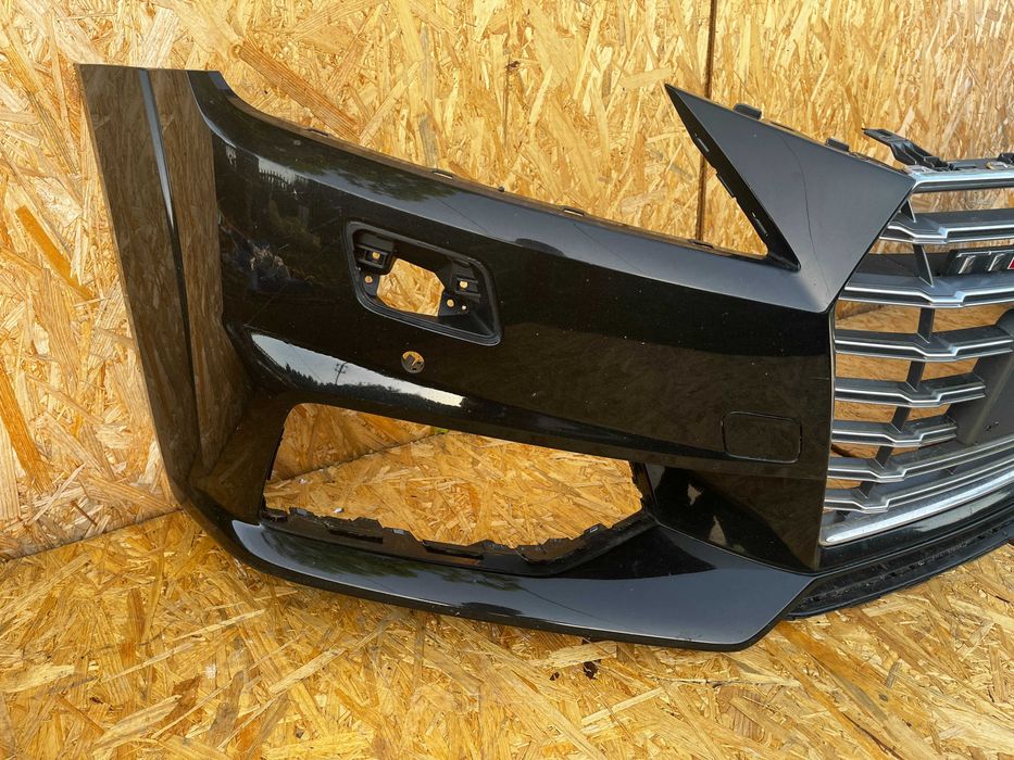 Zderzak Grill Audi TT S-Line 8S0