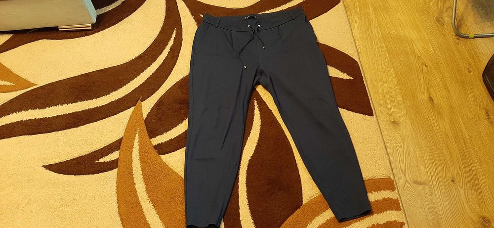 Sprzedam spodnie r.44