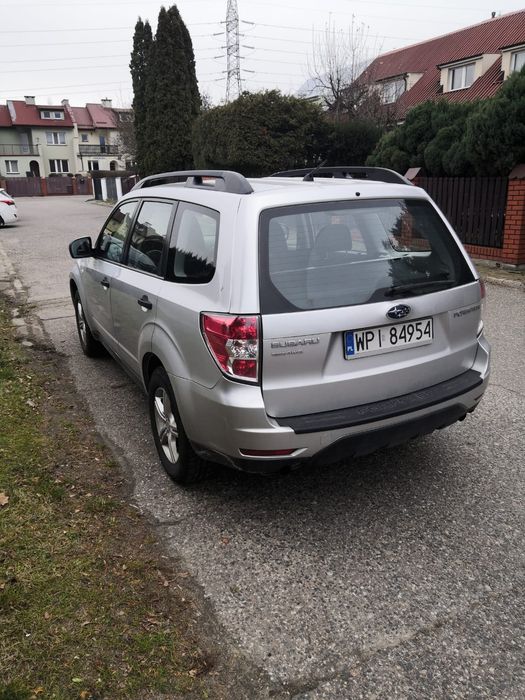 Subaru Forester 2011 Automat